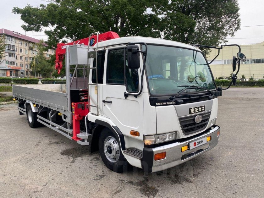 Ниссан дизель Кондор манипулятор