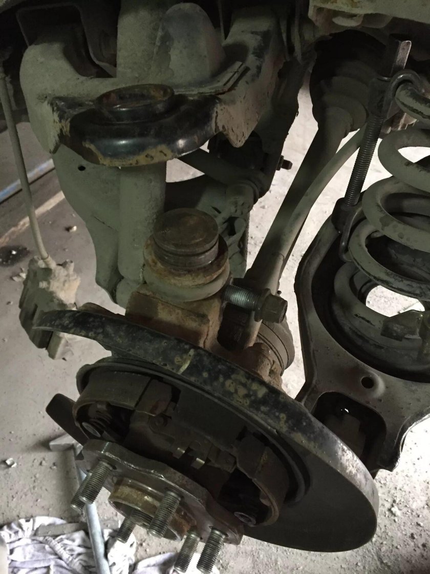 Замена шаровых Ниссан Патфайндер r51