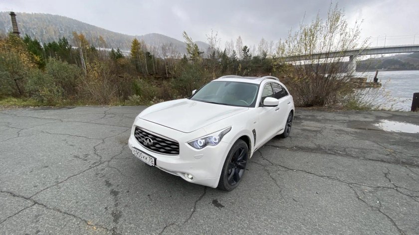 Перламутровая Инфинити