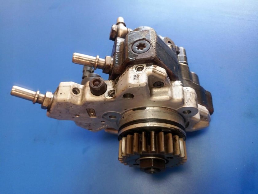 Топливный насос ман ТГЛ