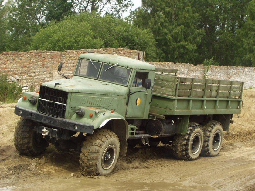 КРАЗ 255 армейский