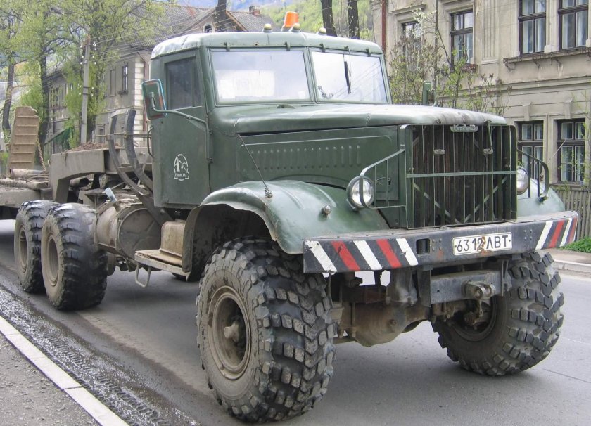 КРАЗ 255 тягач