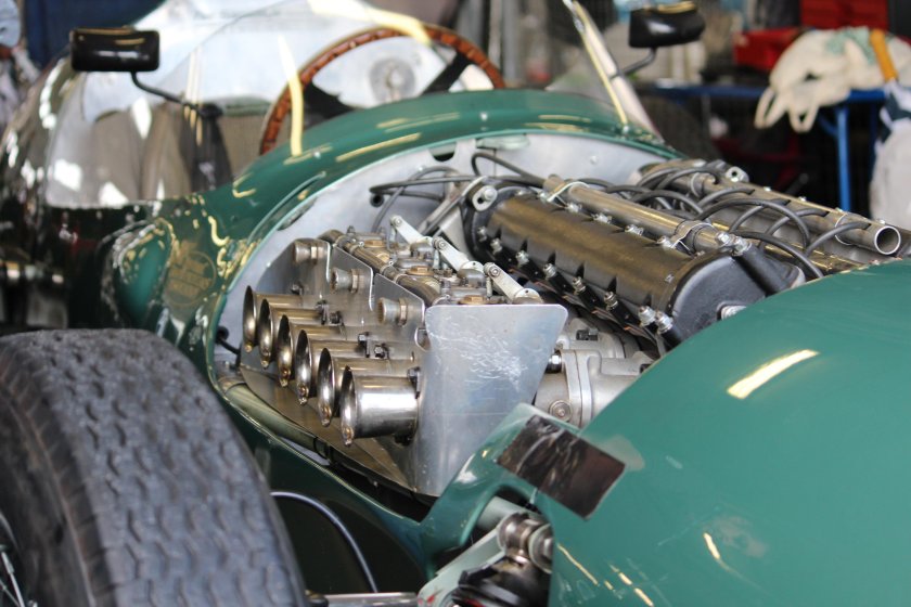 Гоночный двигатель