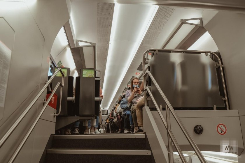 Двухэтажный поезд 2 этаж