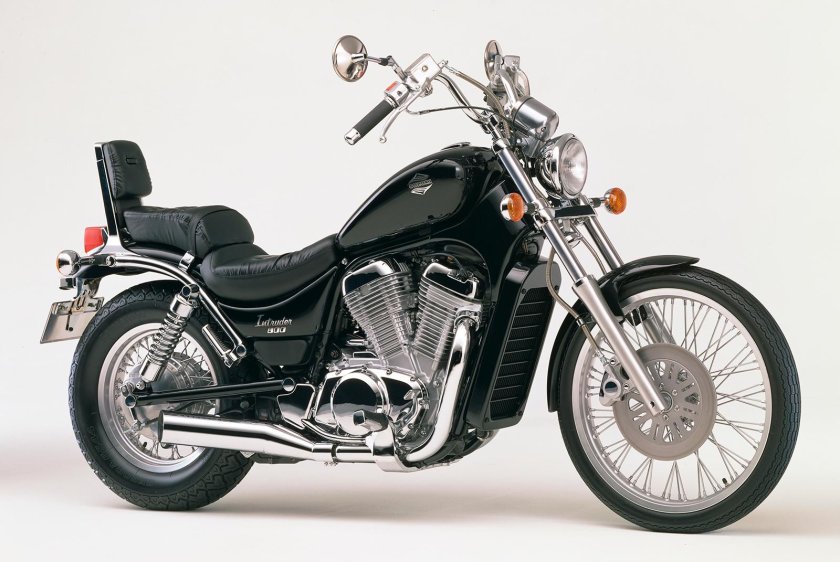 Сузуки интрудер vs 800