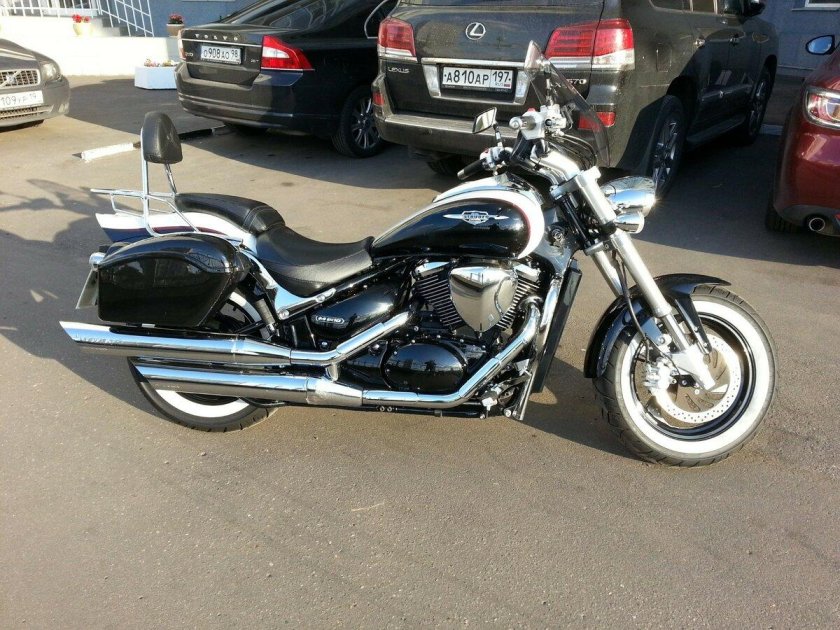 Suzuki Intruder m800