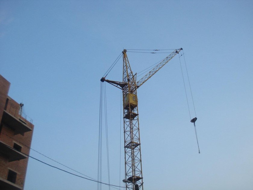 Башенный кран КБ 405