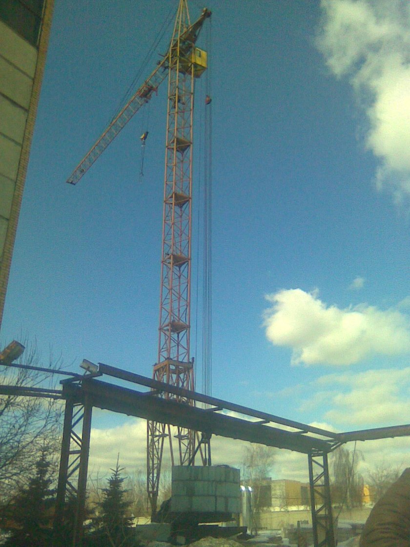 Башенный кран 408