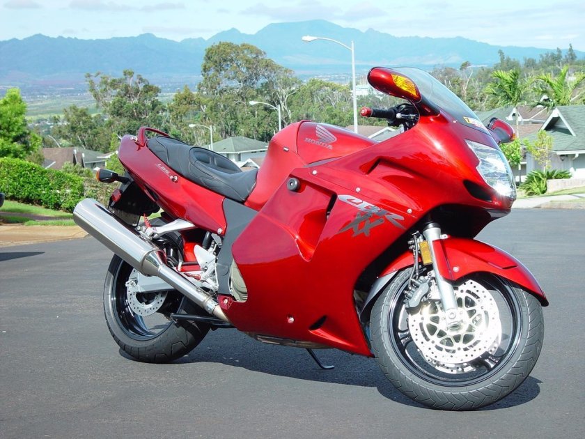 Хонда СБР 1100