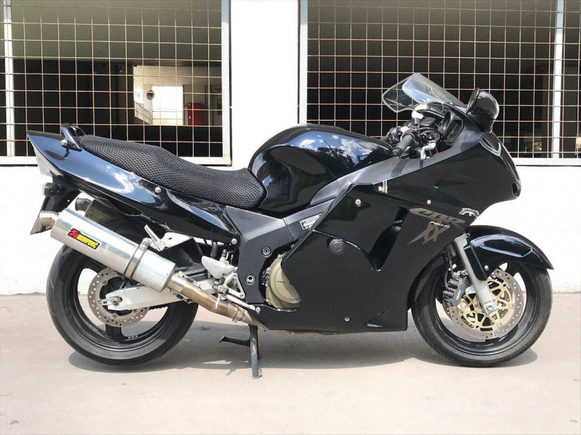 Хонда СБР 1100