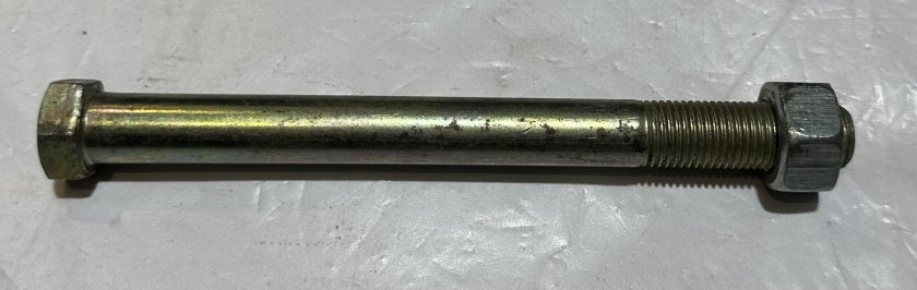 Центральный болт рессоры Газель