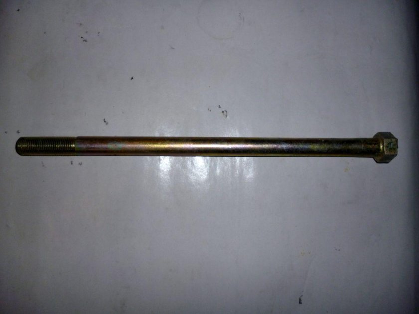 Болт стяжной рессоры КАМАЗ 6520