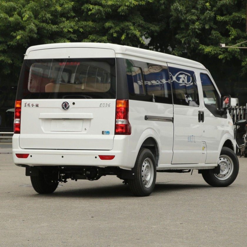 Китайский электрический минивэн