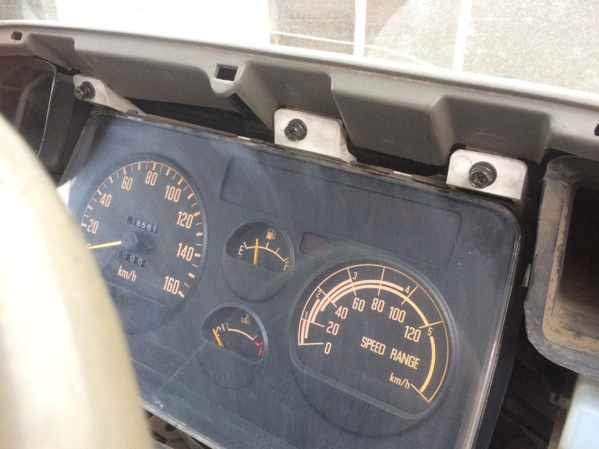 Панель приборов Isuzu Elf 1994 года