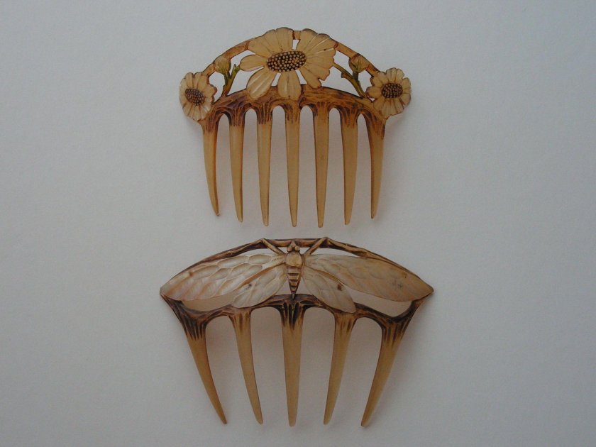 Костяной гребень для волос