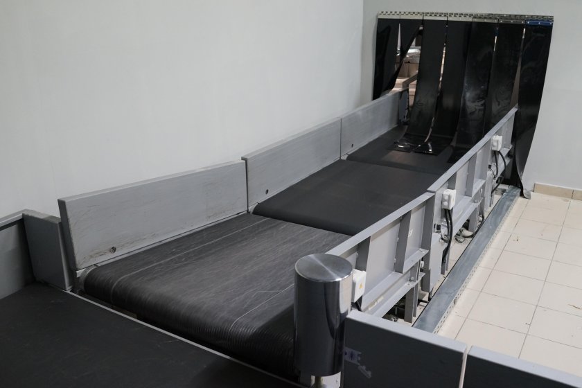 Конвейер для багажа