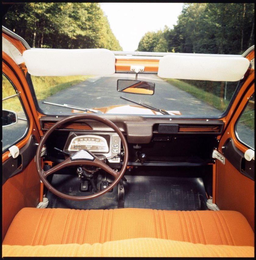 Ситроен 2cv салон