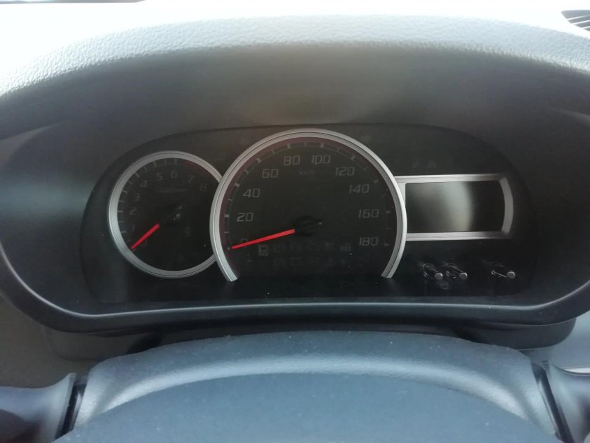 Тахометр Тойота Пассо