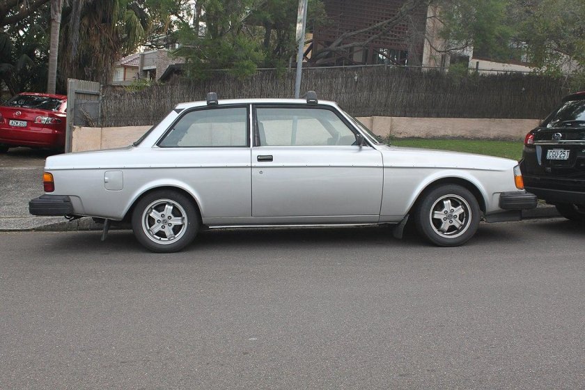 Volvo 242 2-Door sedan,