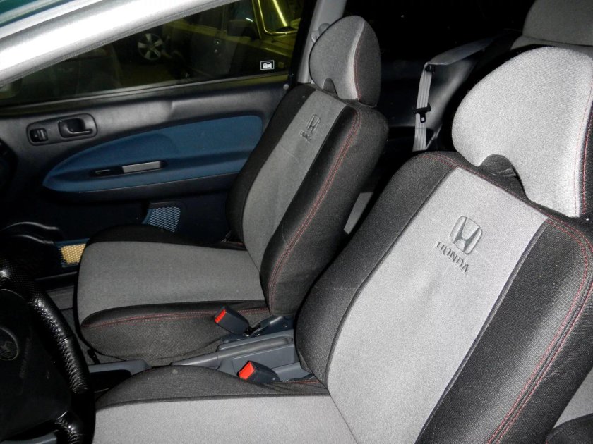 Чехлы Honda HR V