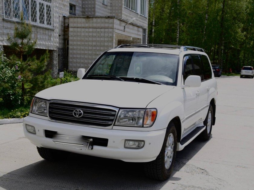 Land Cruiser 100 белый