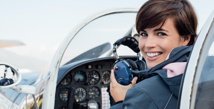 Женщина пилот