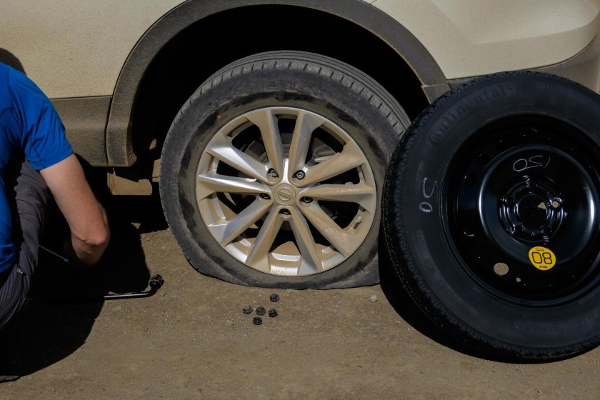 Пробитое колесо