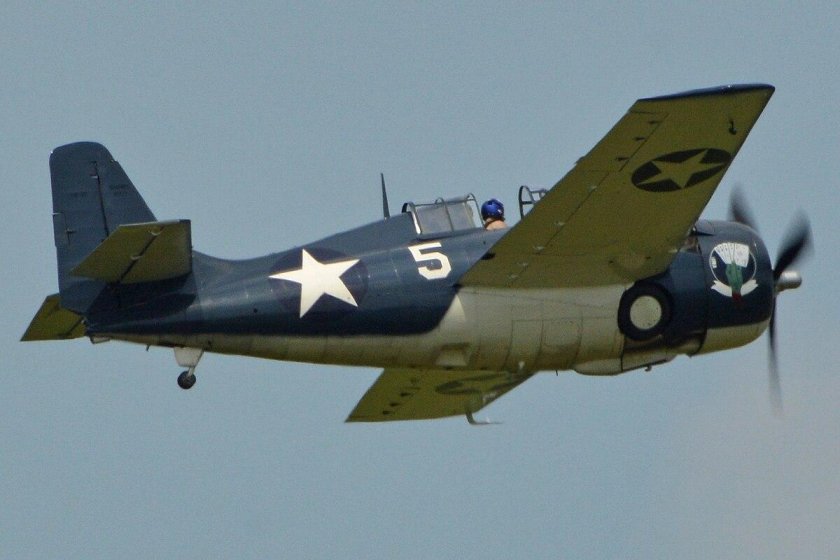 Grumman f4f Wildcat взлёт с паоубы