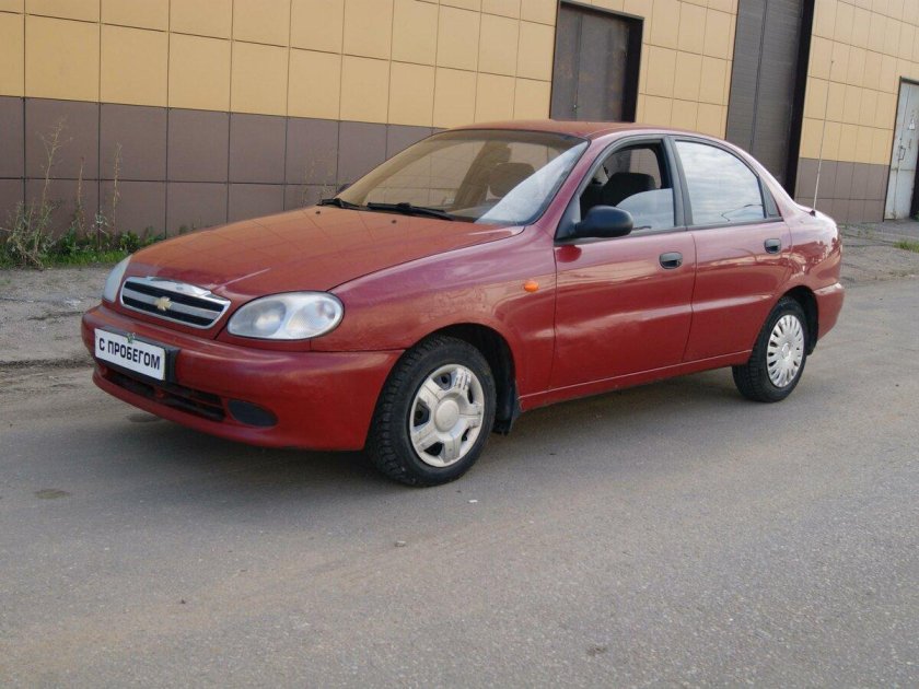 Шевроле Ланос красный