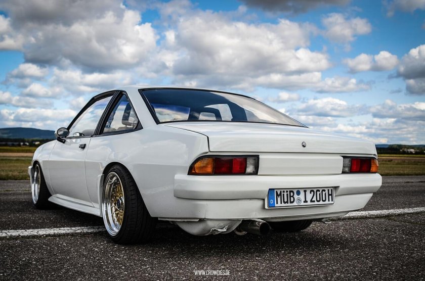 Opel Manta b