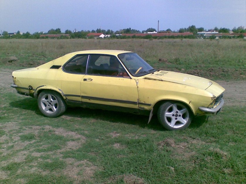 Опель Манта 2000