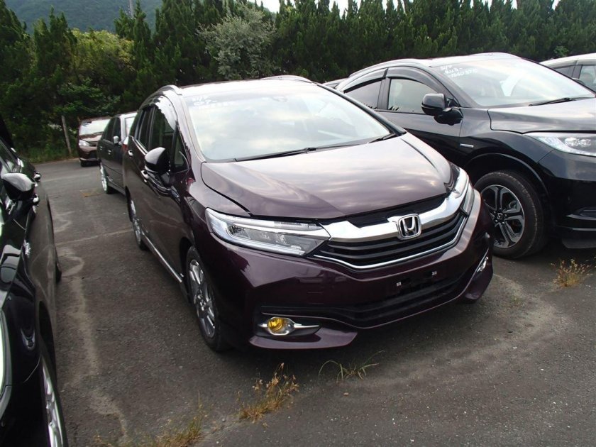 Хонда Шатл HV Z 2015