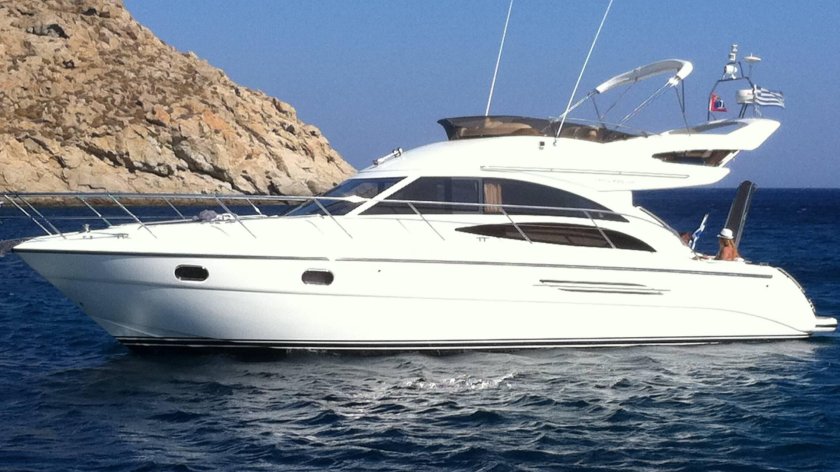 Моторная яхта Princess 42