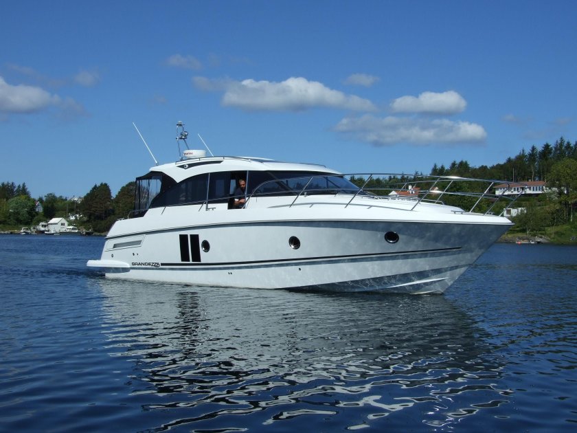 Моторные яхты Grandezza