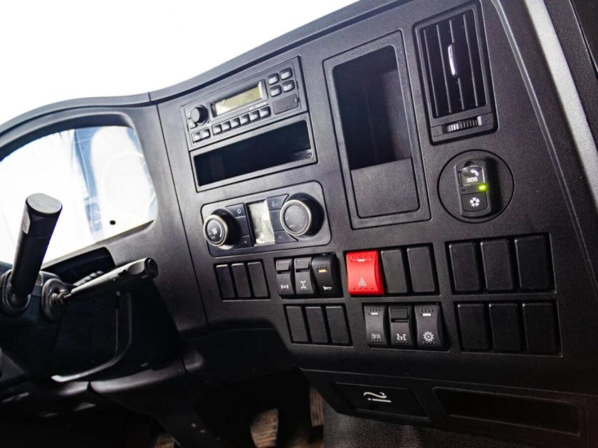 Кабина x3000 Шакман