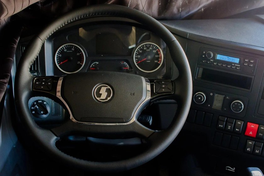 Х3000 Shacman кабина