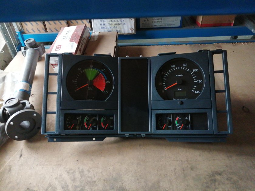 Панель приборов Шакман f3000