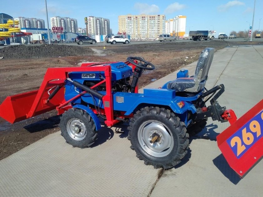 Трактор Рустрак т12