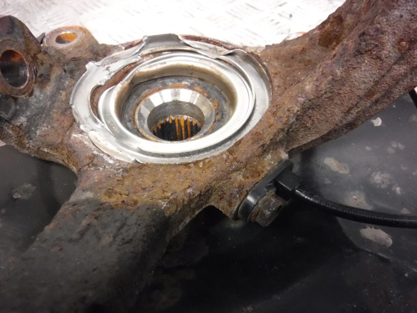 Поворотный кулак Хонда джаз