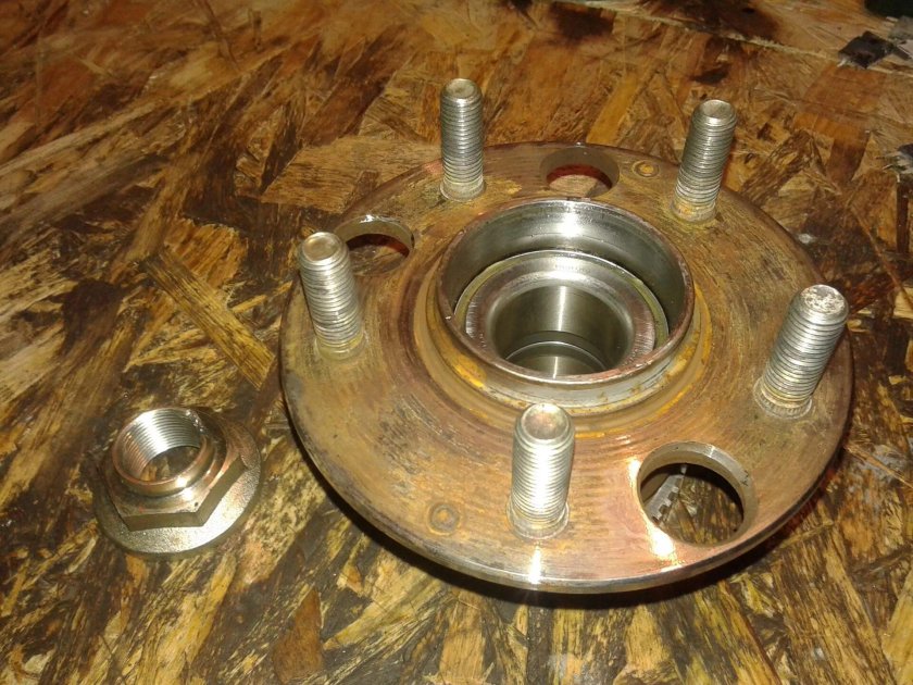 Задний ступичный подшипник Хонда Одиссей