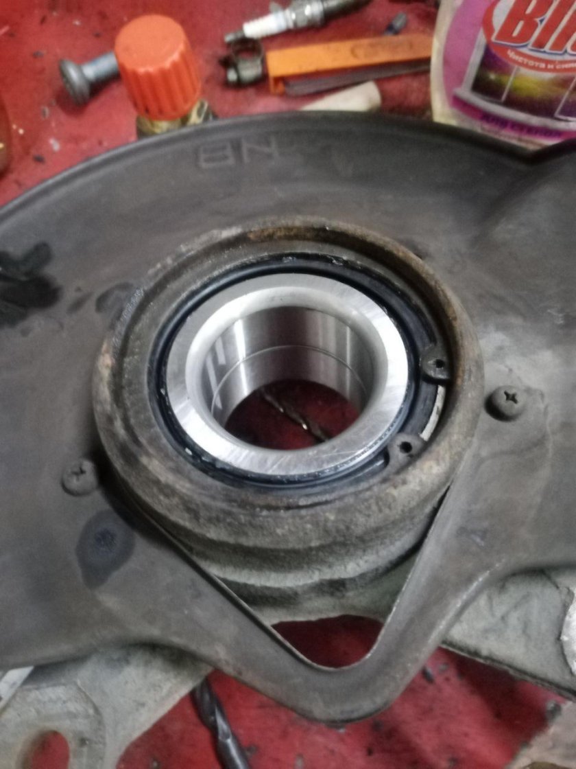 Honda Civic 4d передний ступичный подшипник