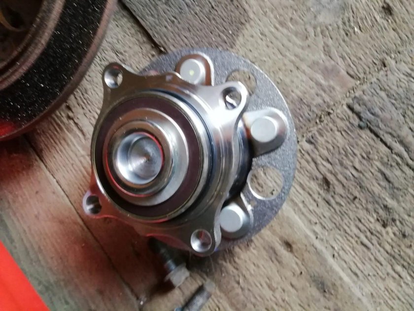 Ступичный подшипник Honda Accord 7