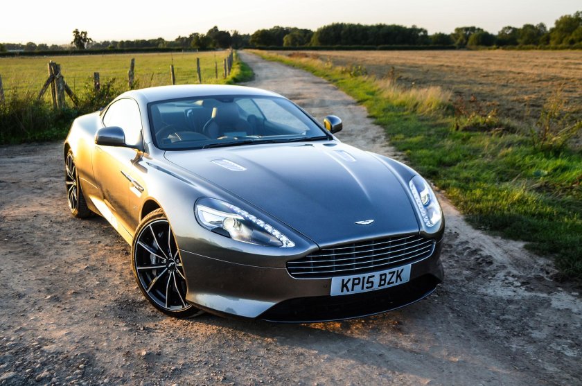 Астон Мартин дб9 2014