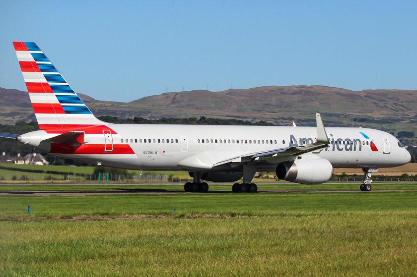 Боинг 757 Американ Эйрлайнс