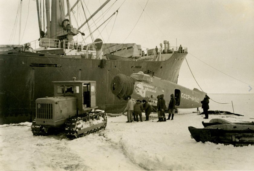 Дизель электроход Обь