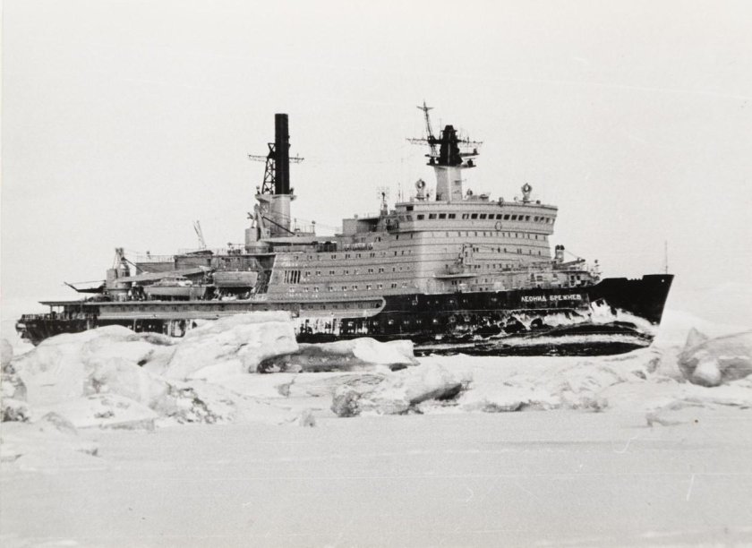 Ледокол Леонид Брежнев