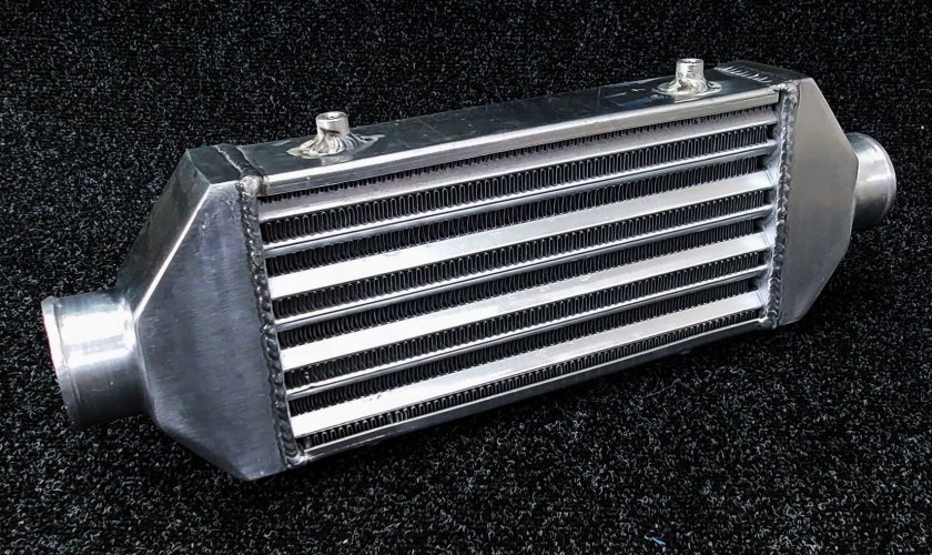 Интеркулер универсальный на ВАЗ 2106