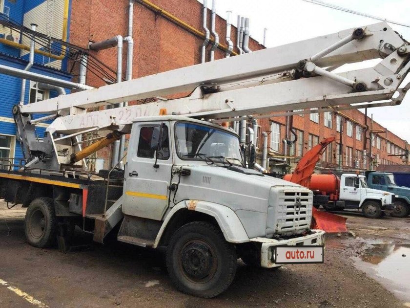 ЗИЛ-ПСС-121.22 автовышка