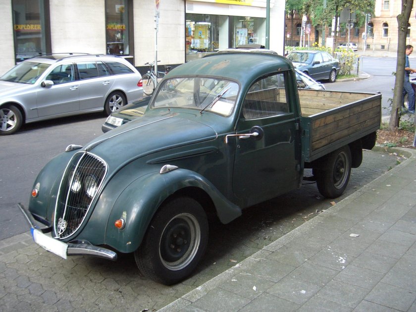 Peugeot 202 Pickup