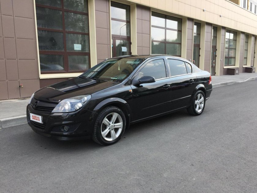 Опель Астра h 2008 черный седан